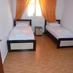 Viktori شقة