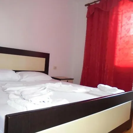 Viktori Апартаменты *