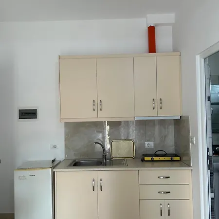 Viktori