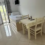 Viktori Апартаменты *