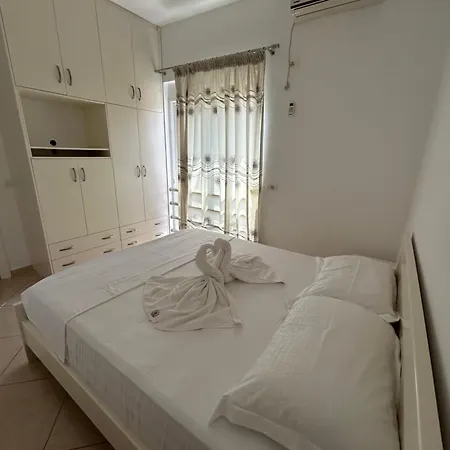 Viktori Appartement Ksamil