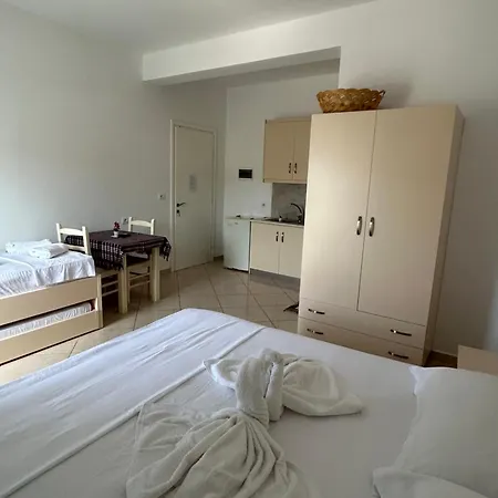 Viktori * Ksamil