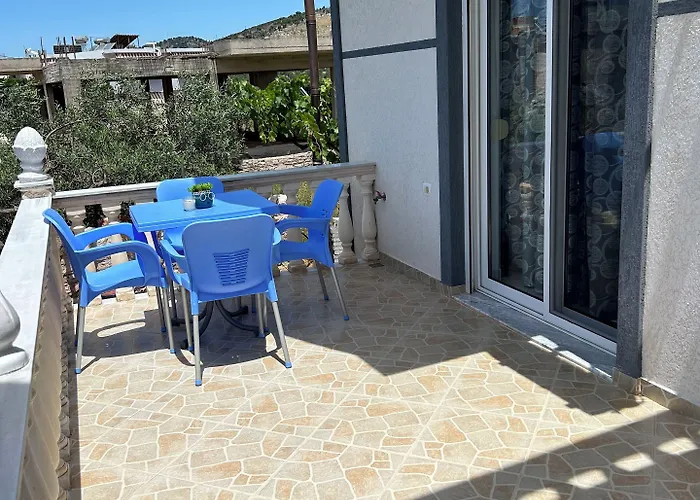 Viktori Apartamento *